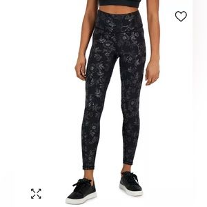 NWT Women’s Floral Embossed Compression Leggings Size XXL